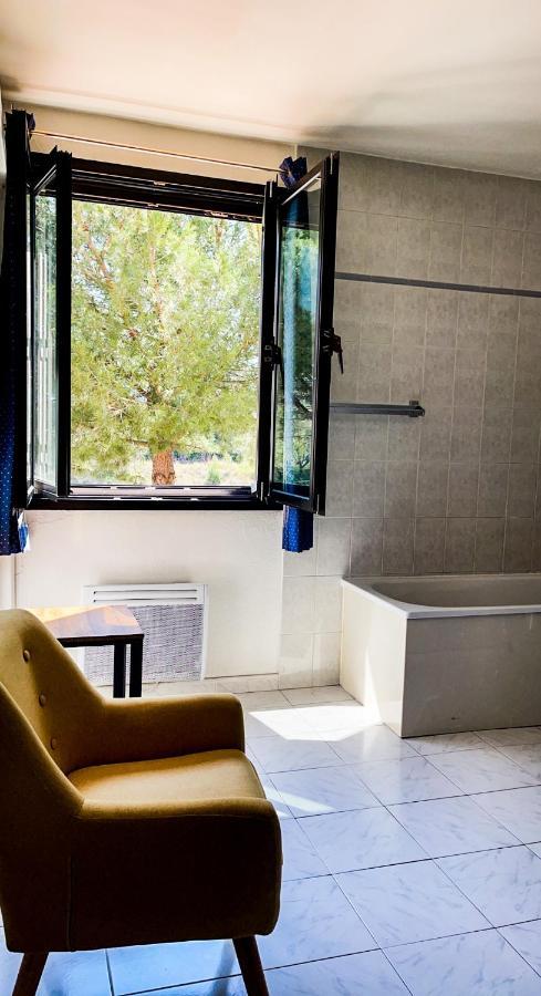 Logis Hotel & Restaurant L'Etape Bouc Bel Air - Gardanne Εξωτερικό φωτογραφία