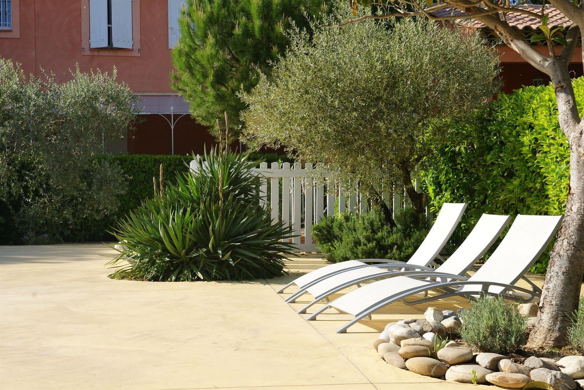 Logis Hotel & Restaurant L'Etape Bouc Bel Air - Gardanne Εξωτερικό φωτογραφία
