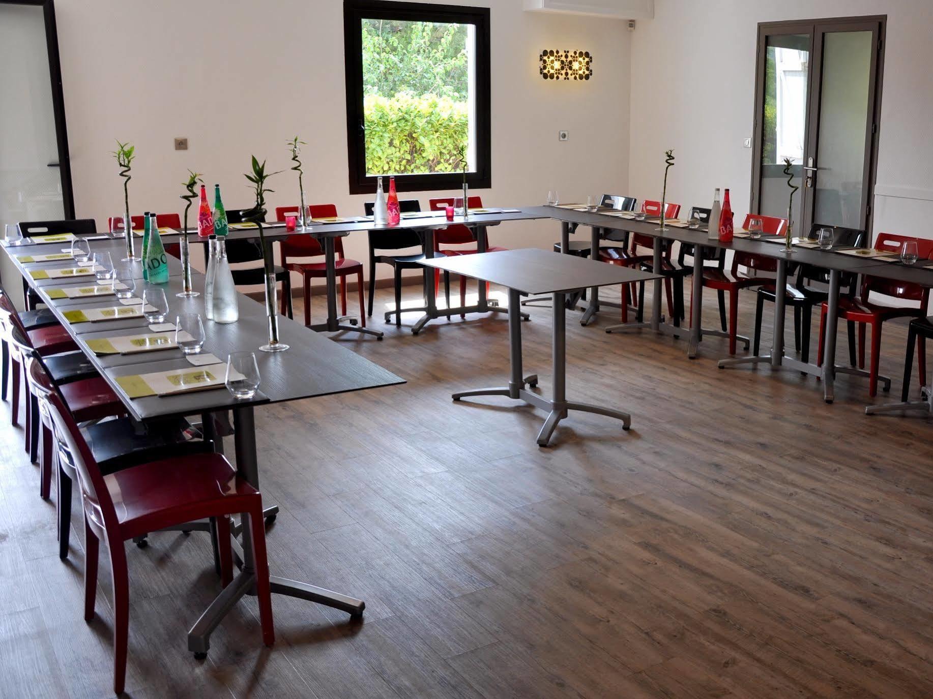 Logis Hotel & Restaurant L'Etape Bouc Bel Air - Gardanne Εξωτερικό φωτογραφία