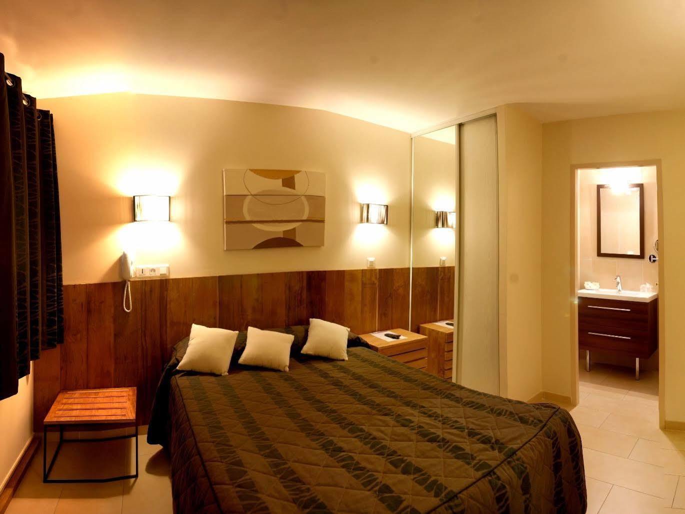 Logis Hotel & Restaurant L'Etape Bouc Bel Air - Gardanne Εξωτερικό φωτογραφία