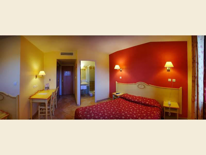 Logis Hotel & Restaurant L'Etape Bouc Bel Air - Gardanne Εξωτερικό φωτογραφία
